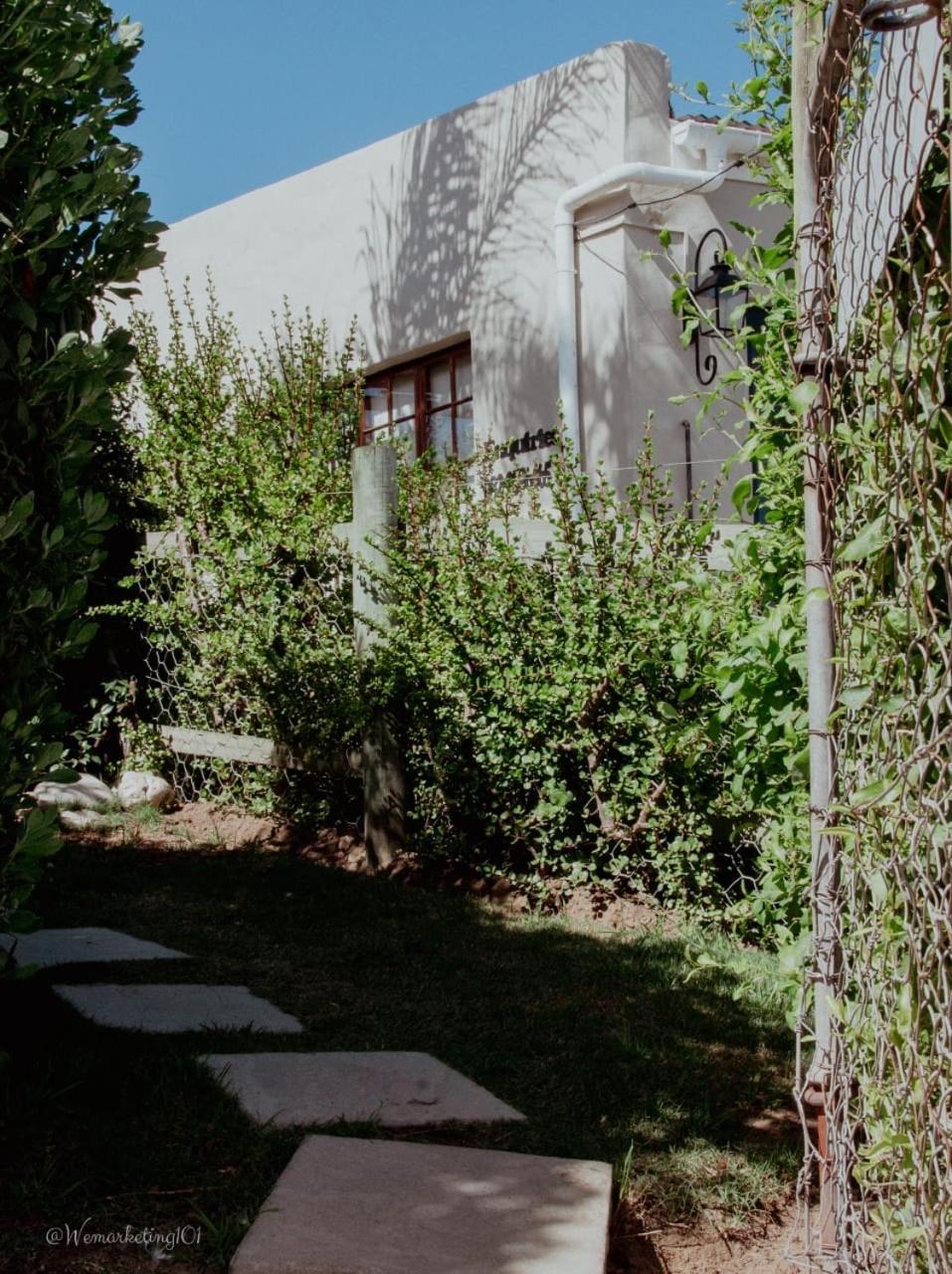 لانجيبان The Stables Accommodation المظهر الخارجي الصورة